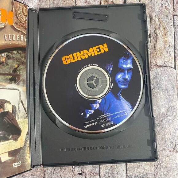 Gunmen DVD Christopher Lambert Mario Peebles Denis Leary Rated R - Picture 4 of 4